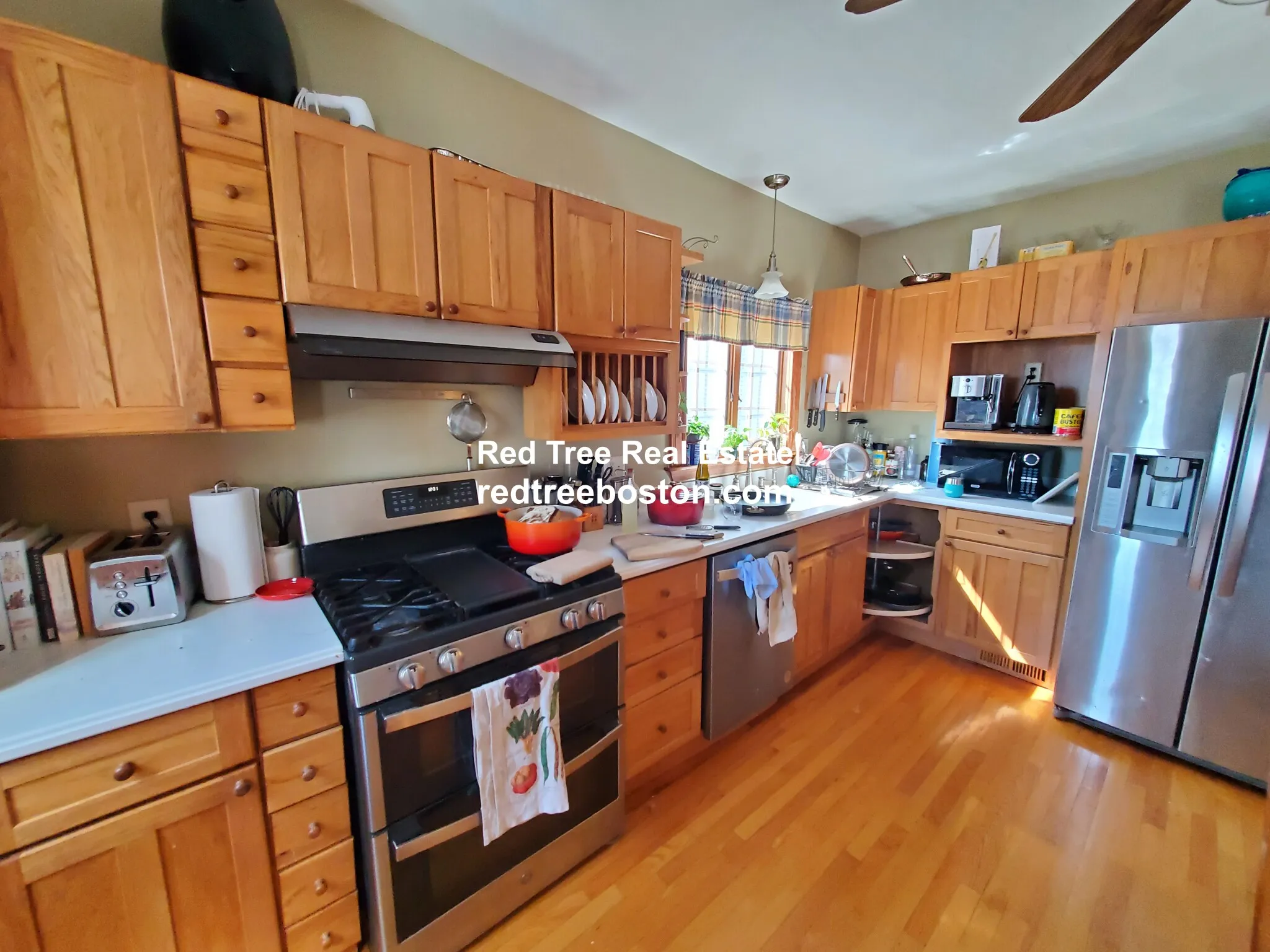 5 bed, 2 bath apartment for rent at 121 Lowell St Unit 2, Powder House Square — photo 6 of 25