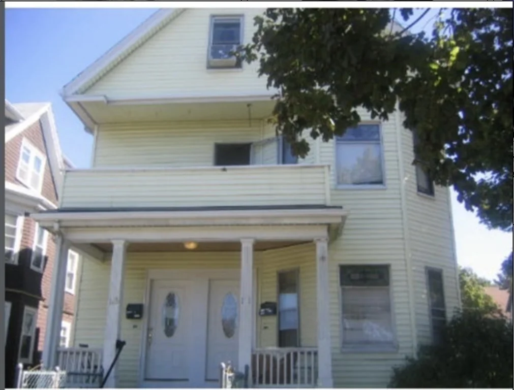 3 bed, 1 bath apartment for rent at 121 Main St Unit 1, Malden — photo 1 of 5
