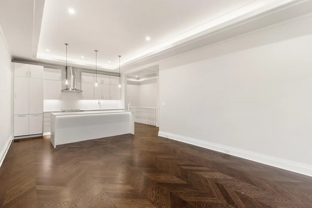 3 bed, 2 bath apartment for rent at 121 Newbury St Unit PH, Back Bay — photo 8 of 25