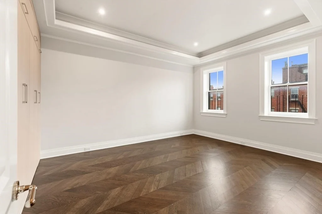 3 bed, 2 bath apartment for rent at 121 Newbury St Unit PH, Back Bay — photo 14 of 25