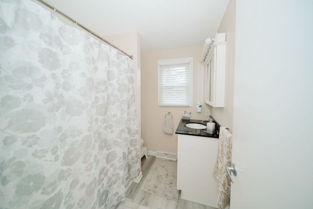 3 bed, 1 bath apartment for rent at 121 Otis St Unit B, Westfield — photo 9 of 15