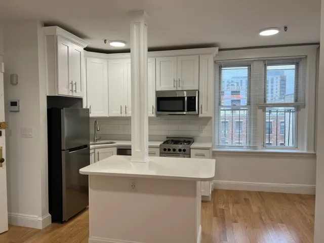 2 bed, 1 bath apartment for rent at 121 Park Dr Unit 1, Fenway — photo 2 of 7