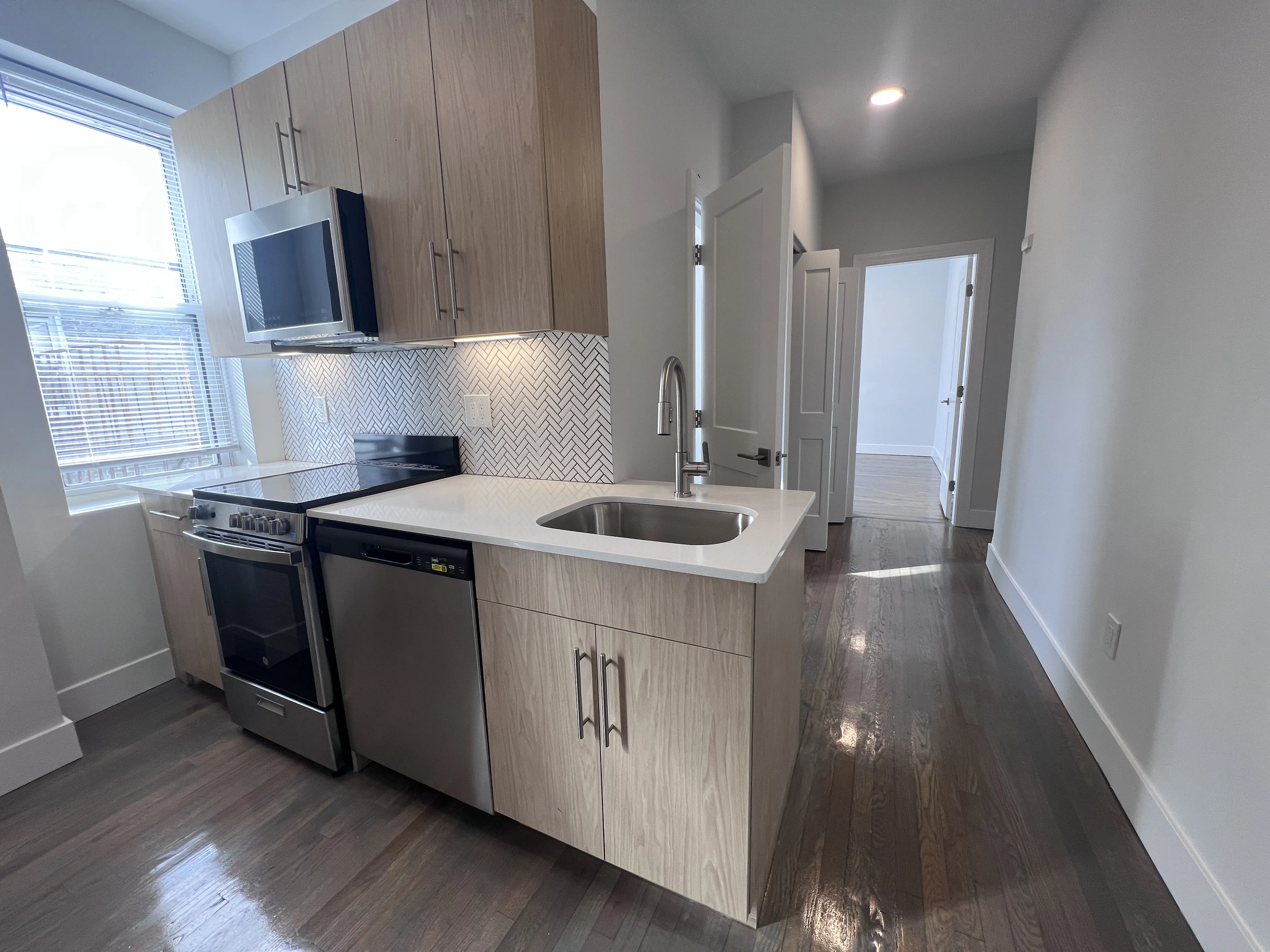 1 bed, 1 bath apartment for rent at 121 Park Dr Unit 33, Fenway — photo 3 of 15