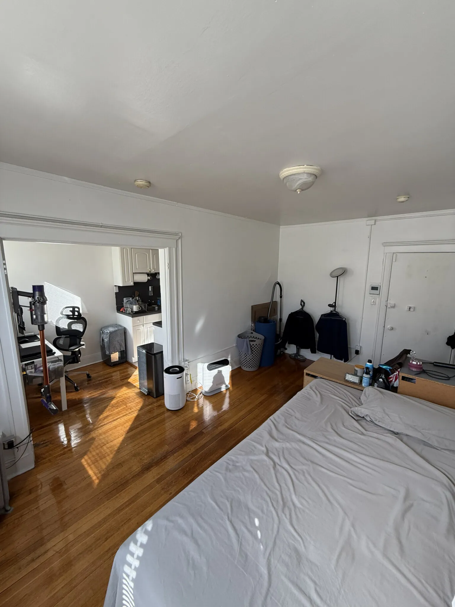 Studio bed, 1 bath apartment for rent at 121 Park Dr Unit 40, Fenway — photo 5 of 11