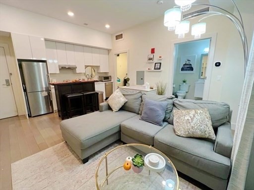 1 bed, 1 bath apartment for rent at 121 Portland St Unit 406, Bulfinch Crossing