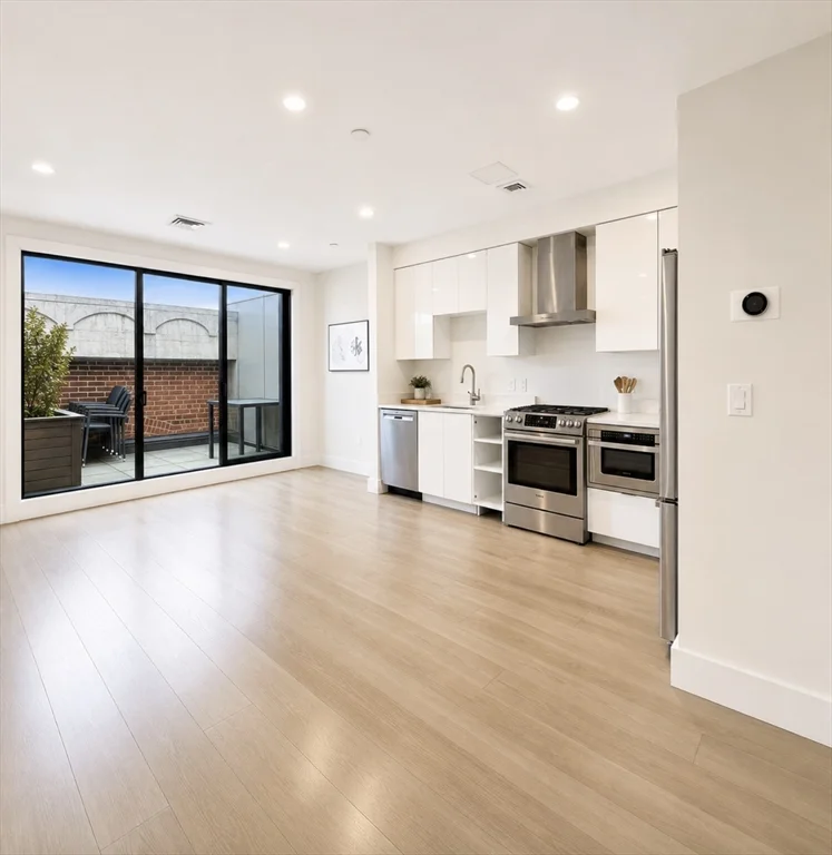 1 bed, 1 bath apartment for rent at 121 Portland St Unit 703, West End