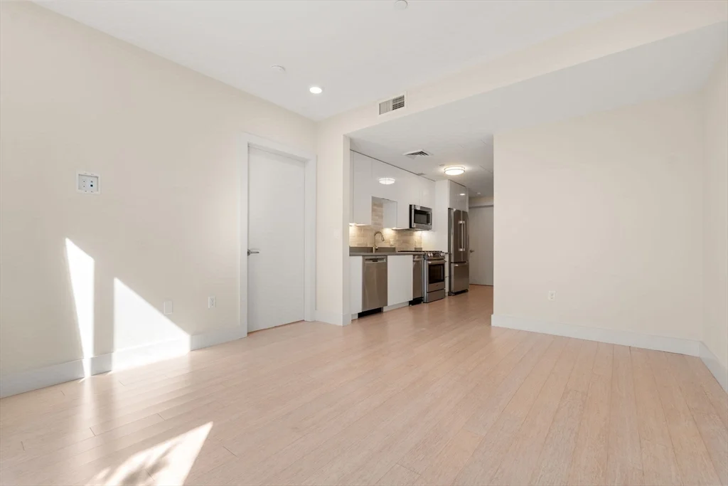 2 bed, 2 bath apartment for rent at 121 Portland St Unit 708, West End — photo 24 of 36