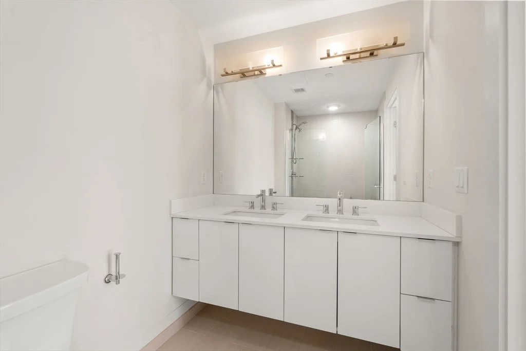 2 bed, 2 bath apartment for rent at 121 Portland St Unit 708, West End — photo 13 of 36