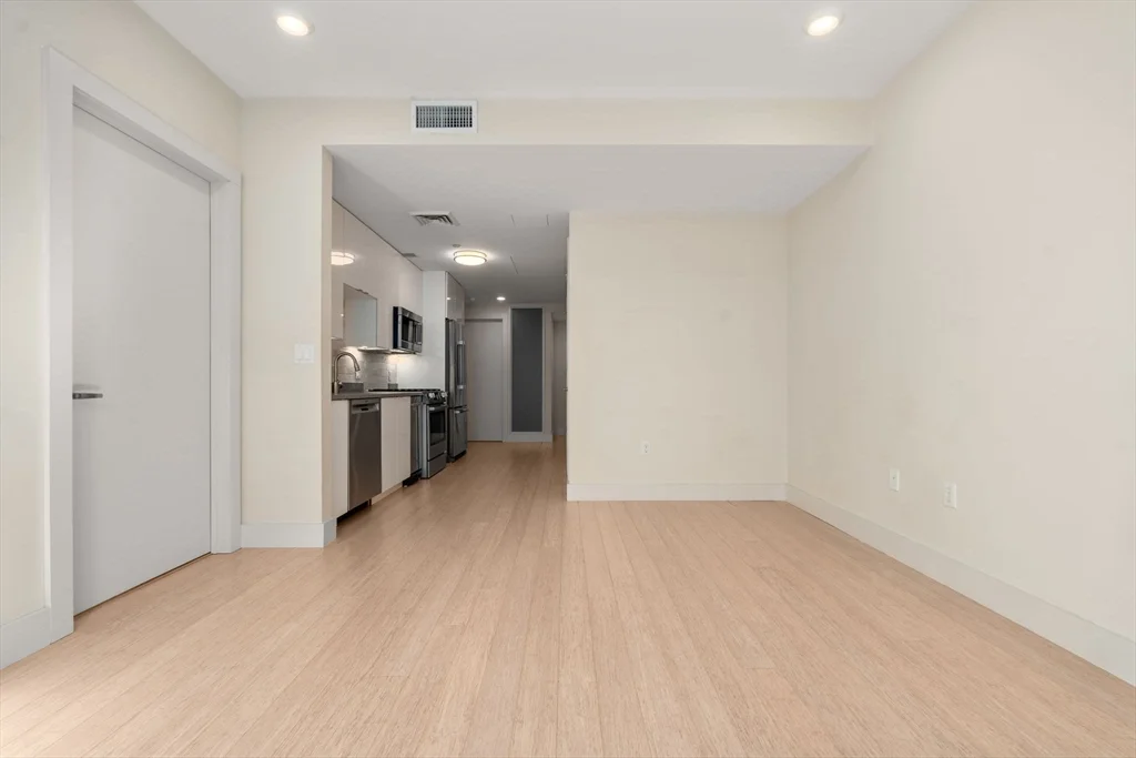 2 bed, 2 bath apartment for rent at 121 Portland St Unit 708, West End — photo 10 of 36