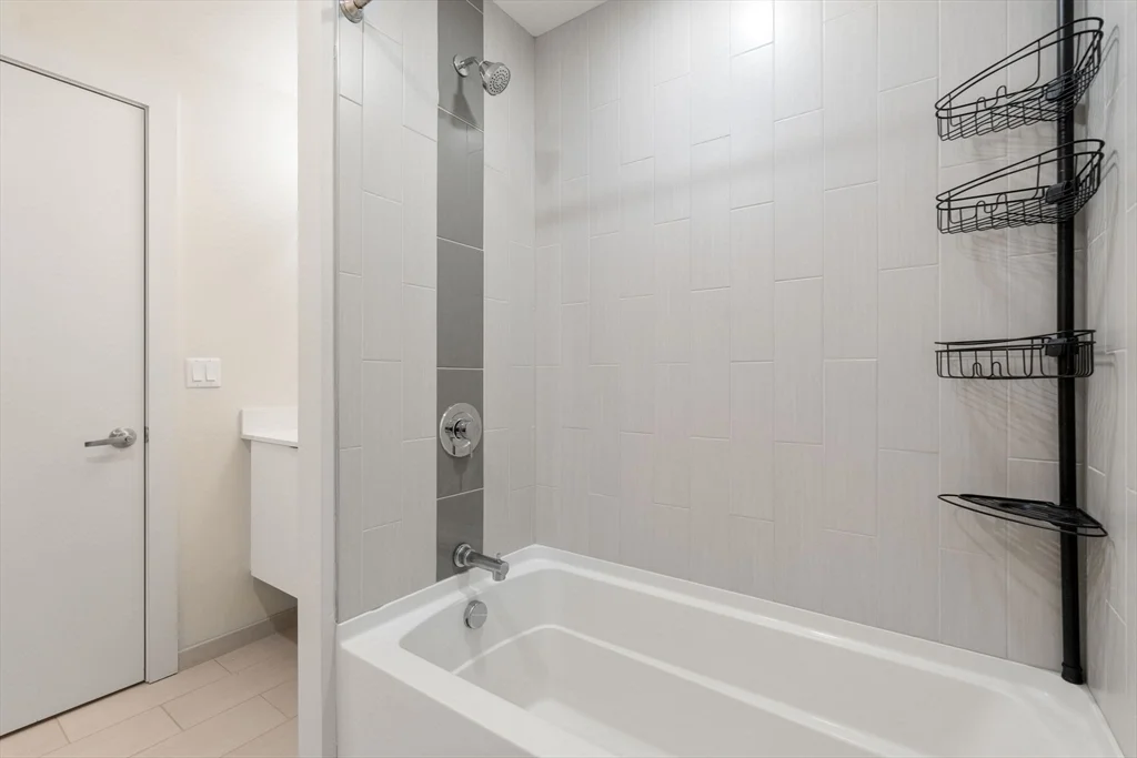 2 bed, 2 bath apartment for rent at 121 Portland St Unit 708, West End — photo 20 of 36