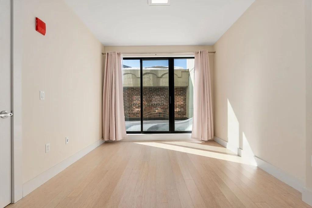 2 bed, 2 bath apartment for rent at 121 Portland St Unit 708, West End — photo 3 of 36