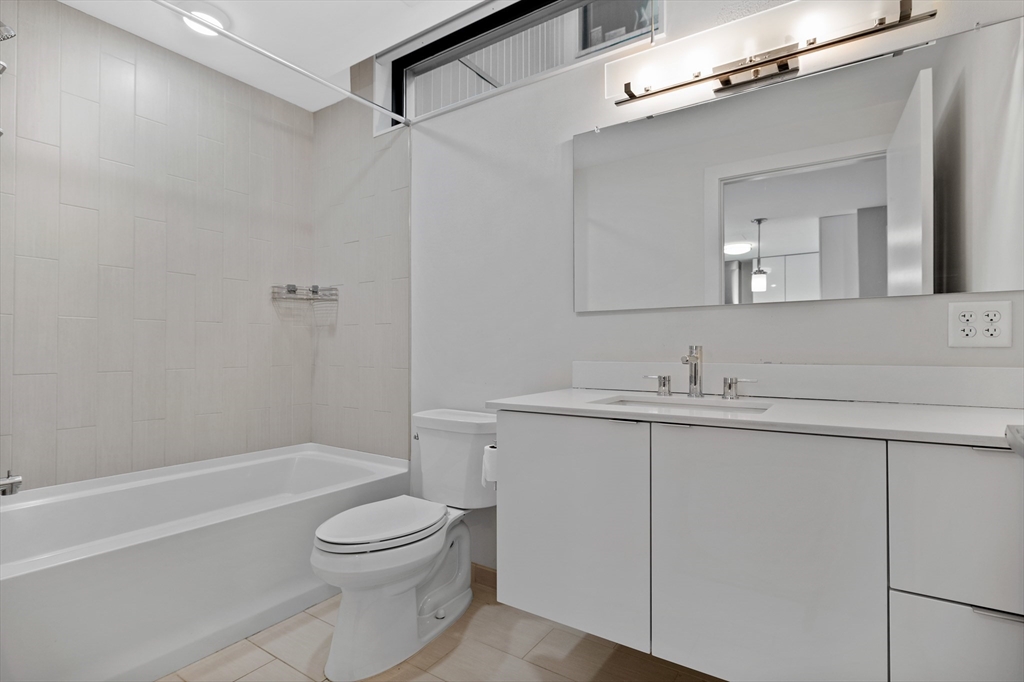 2 bed, 2 bath apartment for rent at 121 Portland St Unit 801, West End — photo 21 of 24