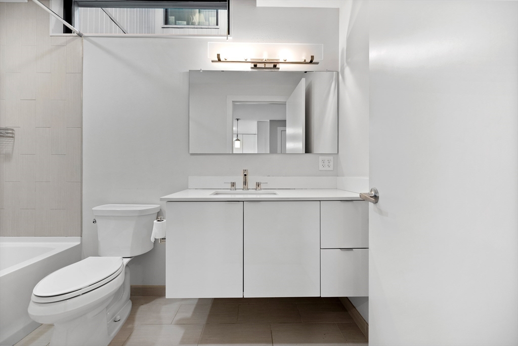 2 bed, 2 bath apartment for rent at 121 Portland St Unit 801, West End — photo 22 of 24