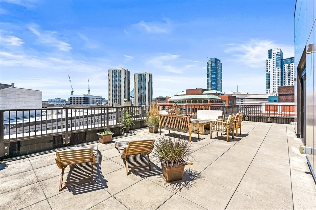 1 bed, 1 bath apartment for rent at 121 Portland St Unit PH3, North End