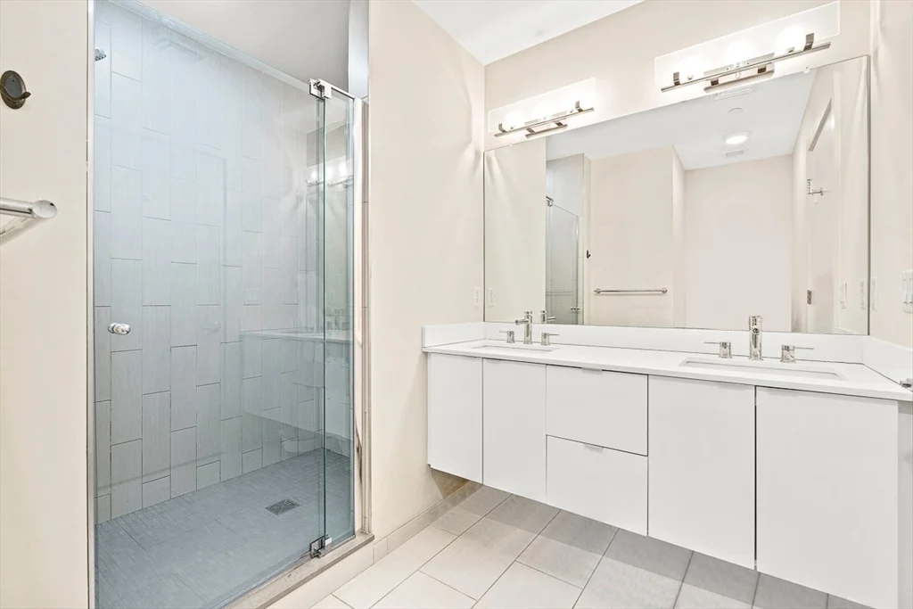1 bed, 1 bath apartment for rent at 121 Portland St Unit PH3, North End — photo 13 of 23
