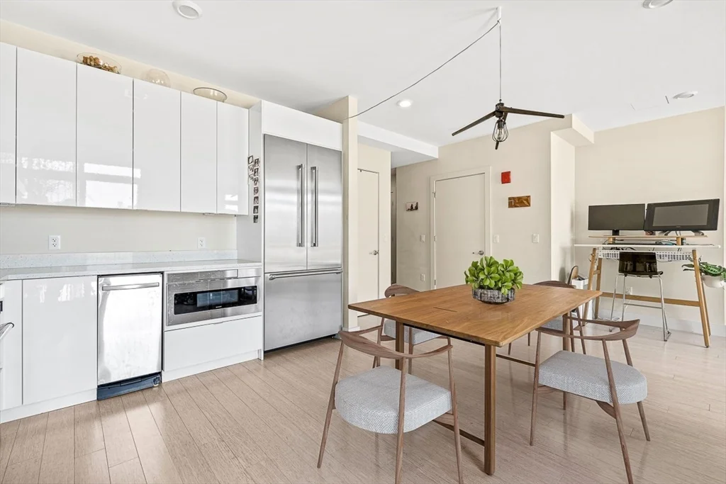 1 bed, 1 bath apartment for rent at 121 Portland St Unit PH3, North End — photo 9 of 23