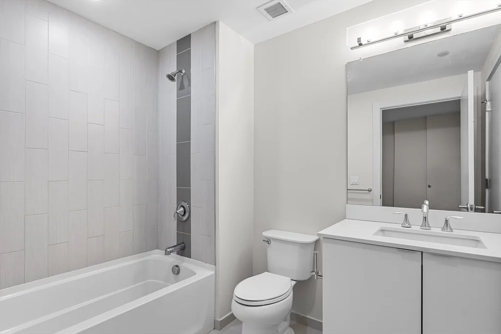 2 bed, 2 bath apartment for rent at 121 Portland Unit 601, West End — photo 16 of 18