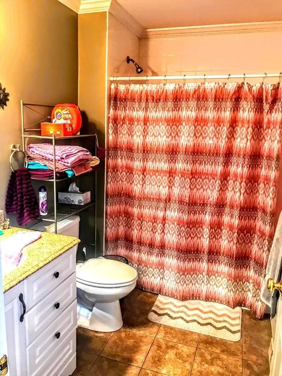 3 bed, 2 bath apartment for rent at 121 Richdale Ave Unit 2, Neighborhood Nine — photo 6 of 8