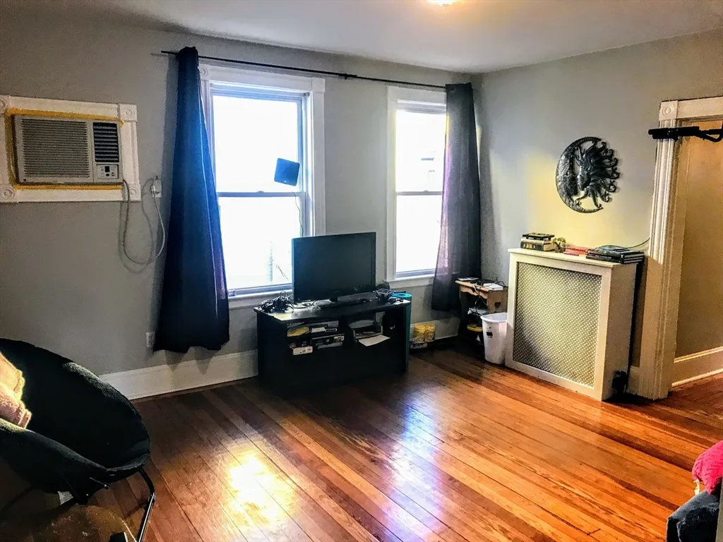 3 bed, 2 bath apartment for rent at 121 Richdale Ave Unit 2, Neighborhood Nine — photo 2 of 8