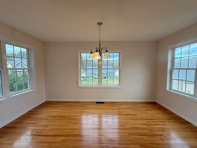 3 bed, 2 bath apartment for rent at 121 Robin Hill Rd Unit B, Groton — photo 8 of 18