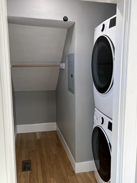 2 bed, 1 bath apartment for rent at 121 Safford Streeet Unit 2, North Quincy — photo 8 of 11