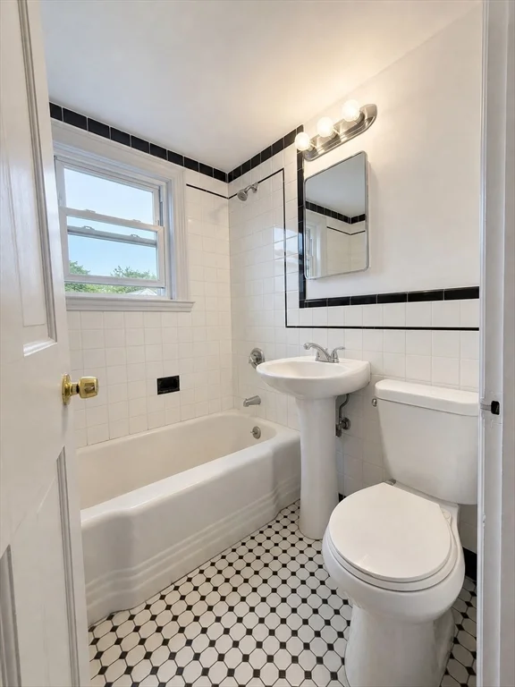 Studio bed, 1 bath apartment for rent at 121 Thorndike St Unit 3L, East Cambridge — photo 8 of 8
