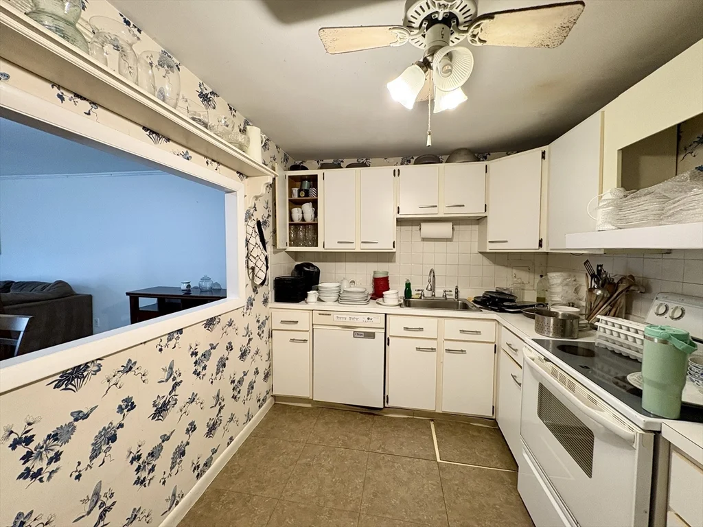 2 bed, 1 bath apartment for rent at 121 Tremont St Unit 215, Brighton — photo 8 of 22
