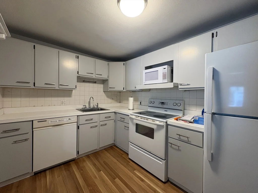 2 bed, 1 bath apartment for rent at 121 Tremont St Unit 215, Brighton — photo 19 of 20