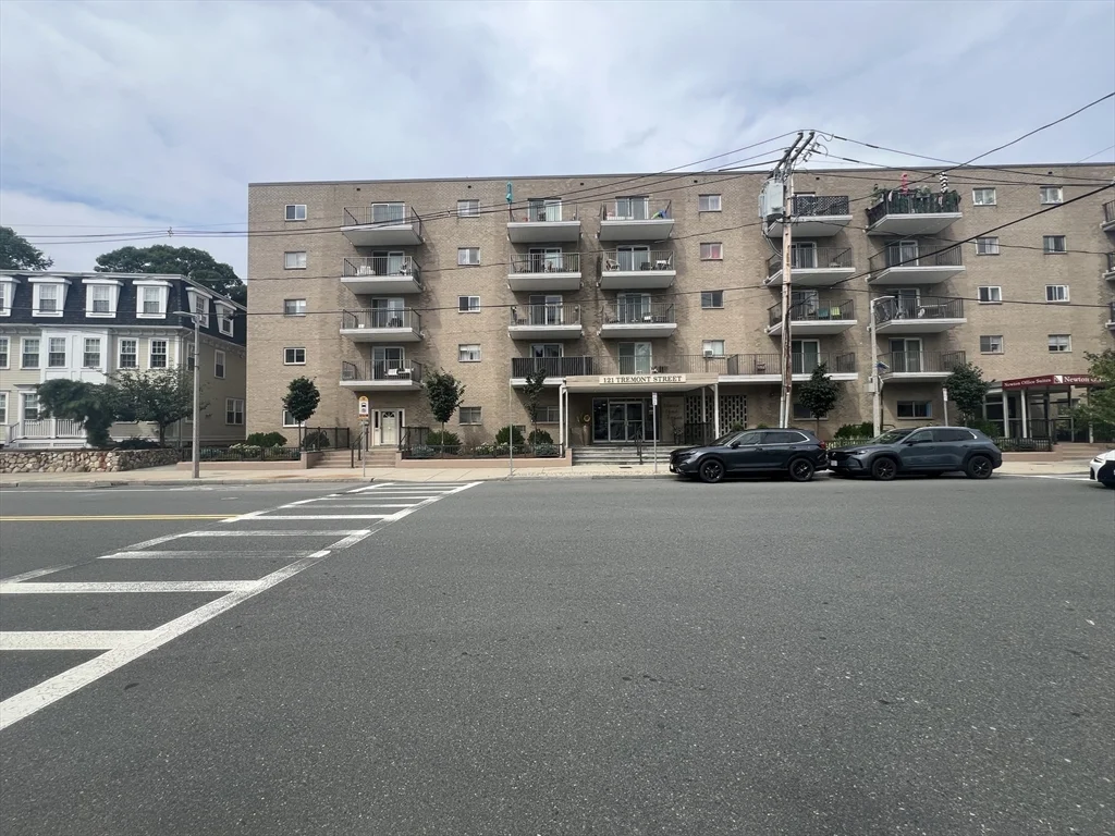 2 bed, 1 bath apartment for rent at 121 Tremont St Unit 317, Brighton — photo 12 of 12