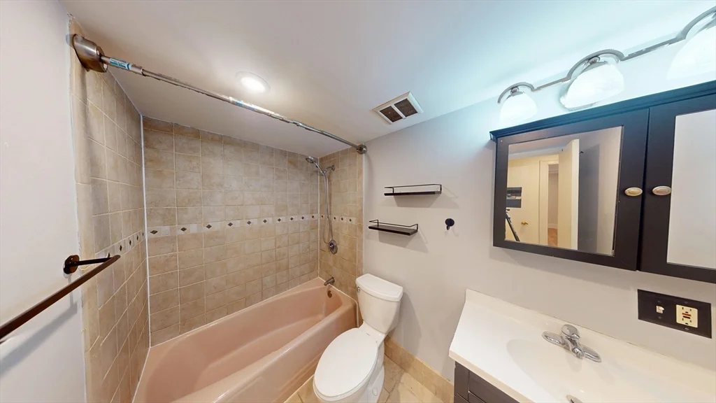 1 bed, 1 bath apartment for rent at 121 Tremont St Unit A6, Brighton — photo 3 of 9