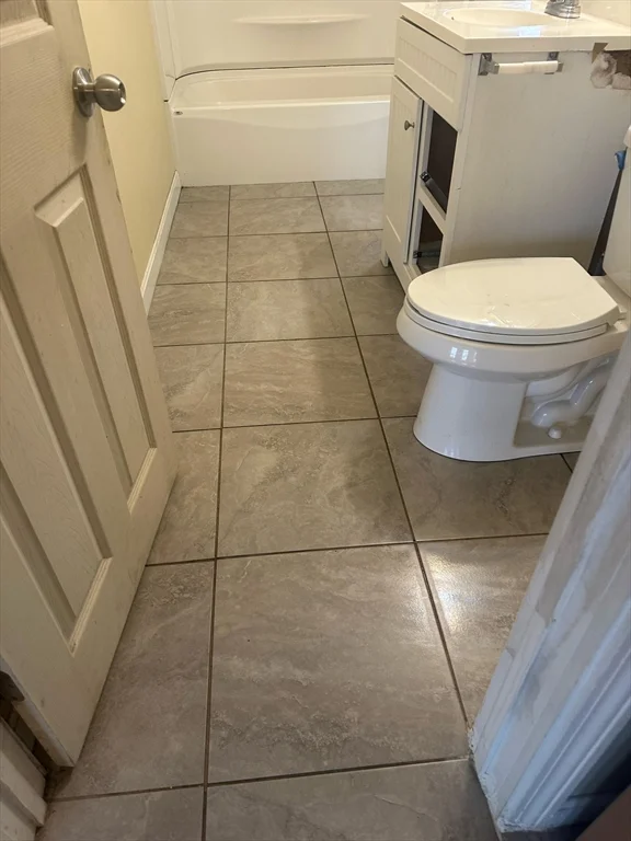 3 bed, 1 bath apartment for rent at 121 Winfield St Unit 3, Worcester — photo 7 of 7