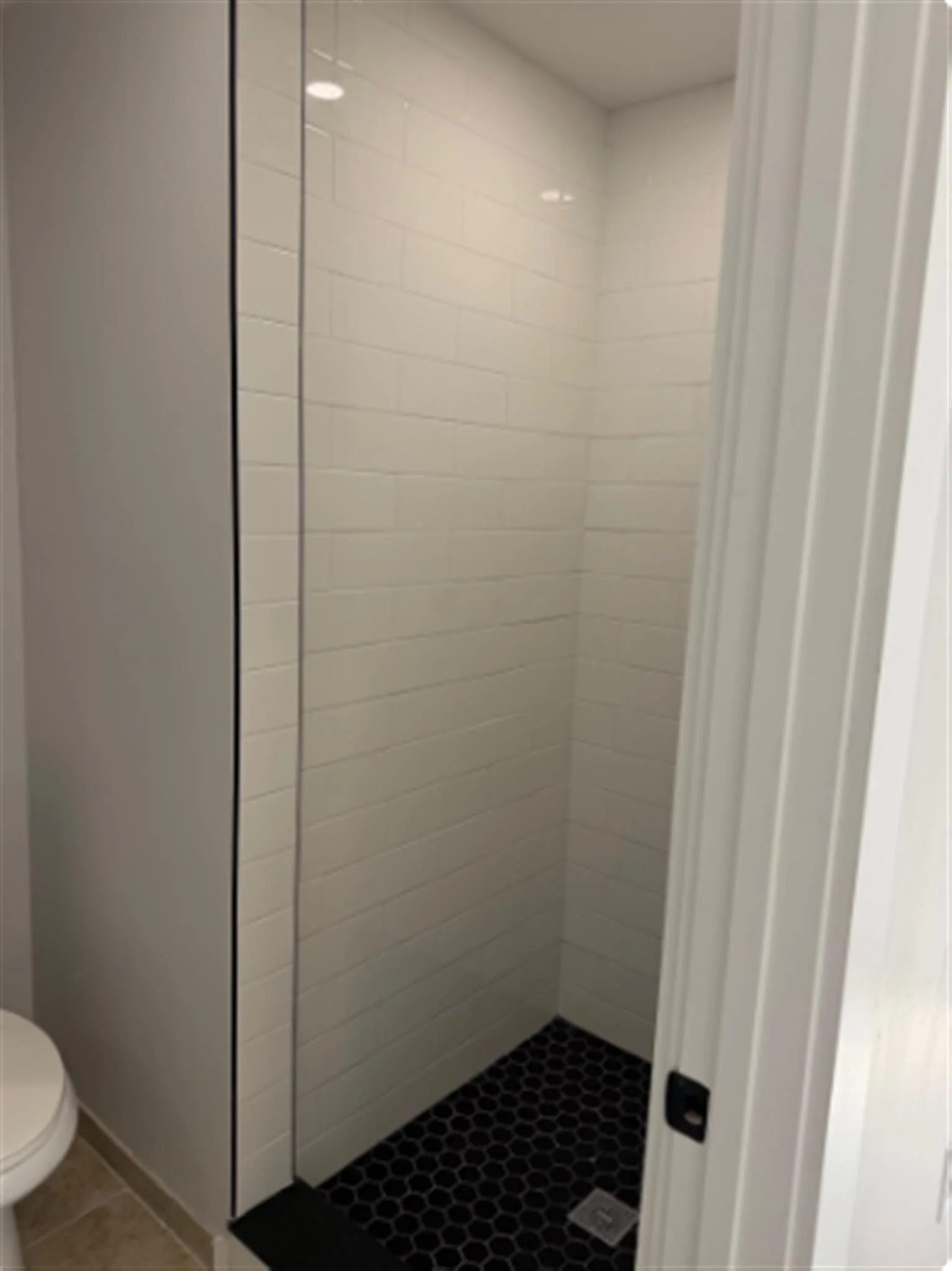 Studio bed, 1 bath apartment for rent at 121 Winthrop St Unit 1, Medford — photo 5 of 8