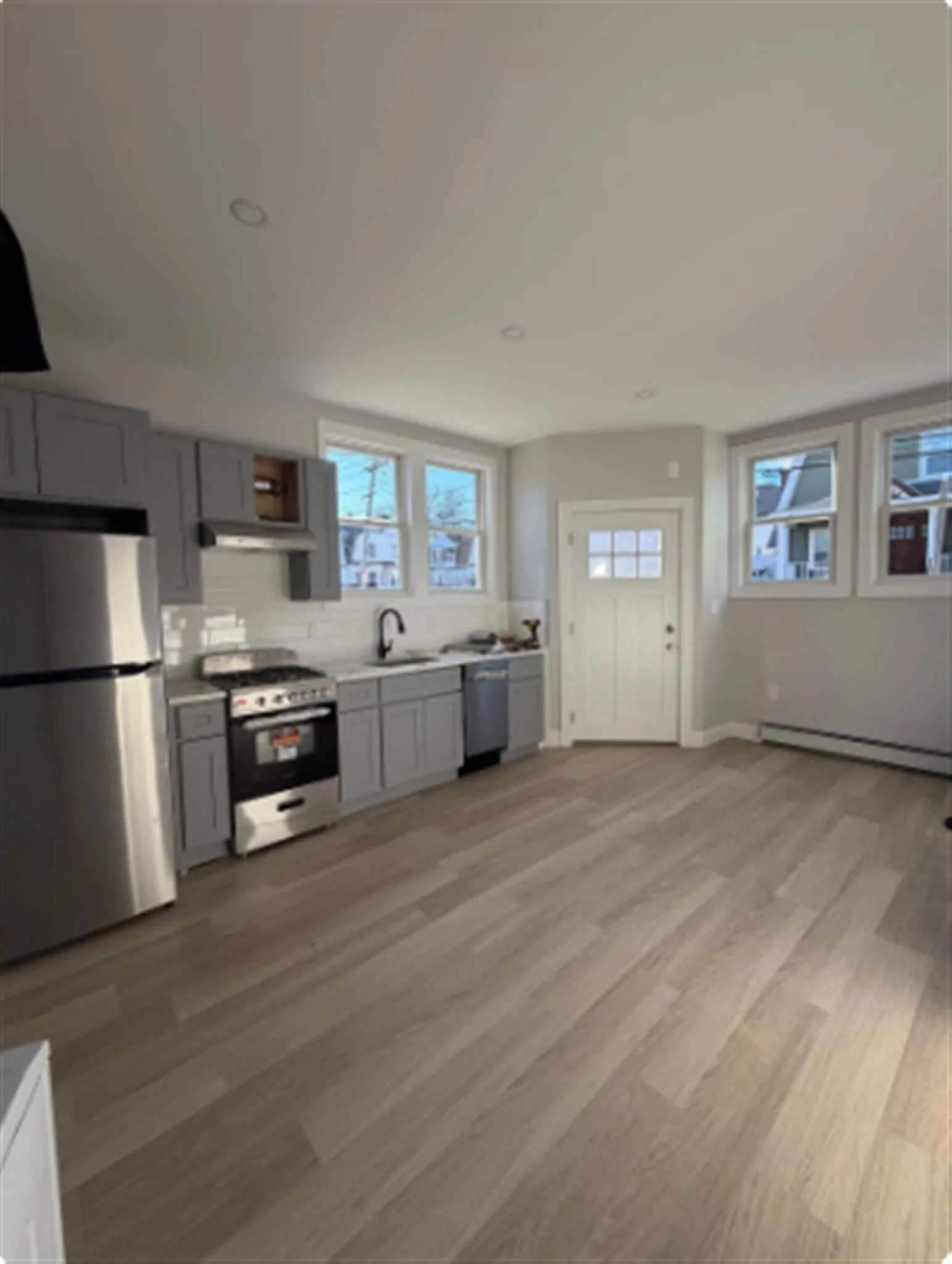 Studio bed, 1 bath apartment for rent at 121 Winthrop St Unit 1, Medford — photo 6 of 8