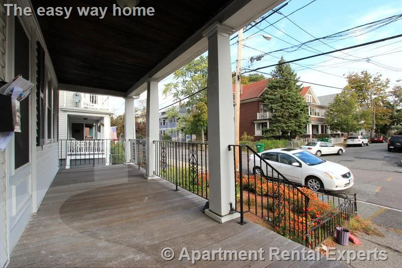 3 bed, 1 bath apartment for rent at 121 Yale St, Ball Square — photo 16 of 17