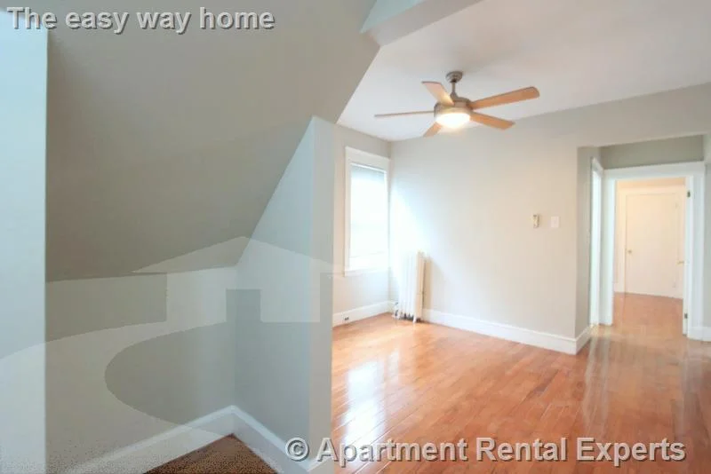 3 bed, 1 bath apartment for rent at 121 Yale St, Ball Square — photo 5 of 17