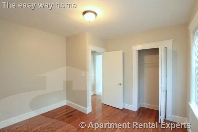 3 bed, 1 bath apartment for rent at 121 Yale St, Ball Square — photo 10 of 17