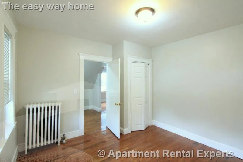 3 bed, 1 bath apartment for rent at 121 Yale St, Ball Square — photo 13 of 17