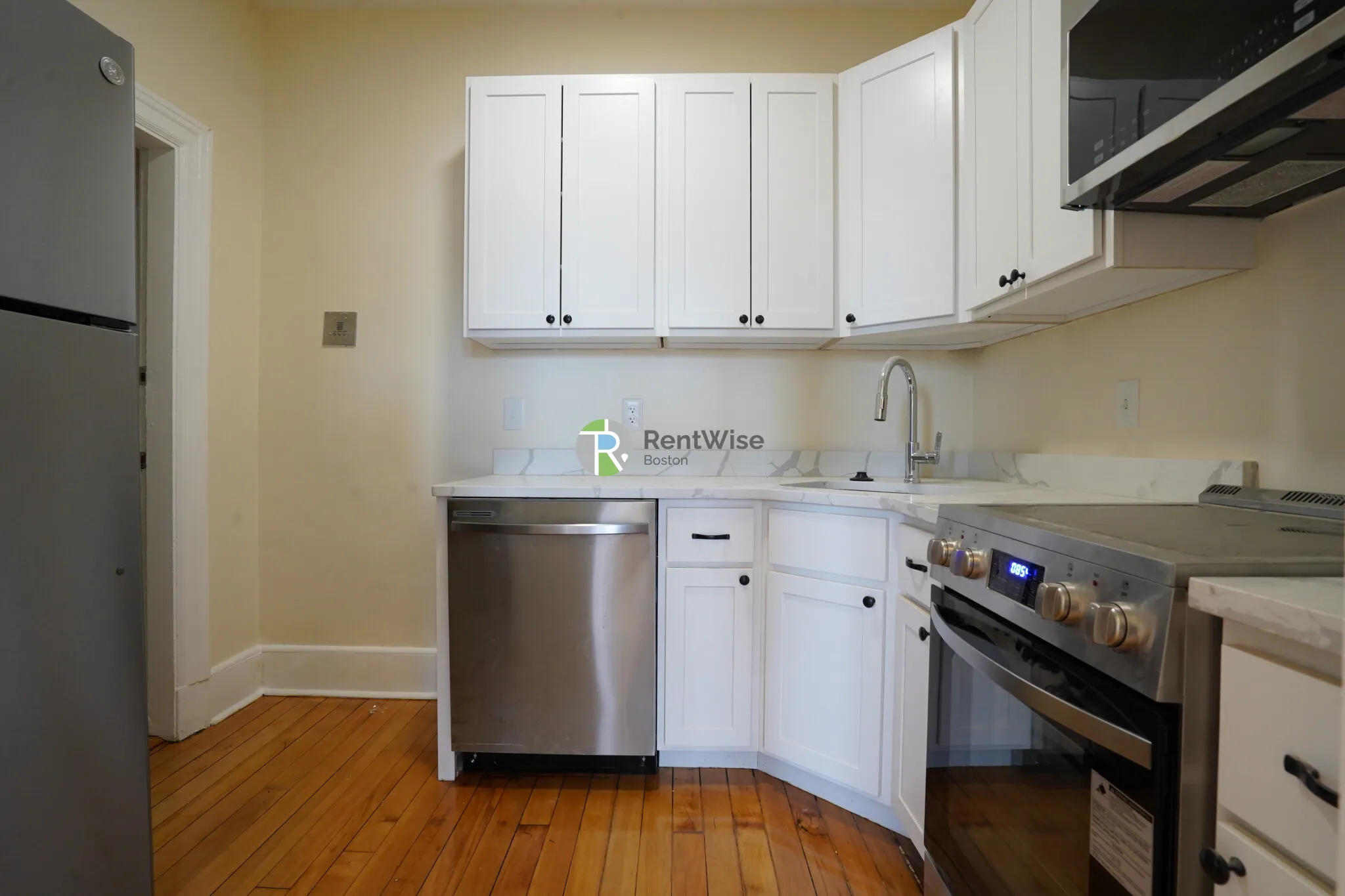 2 bed, 2 bath apartment for rent at 1212 Commonwealth Ave Unit 1, Brighton — photo 11 of 18