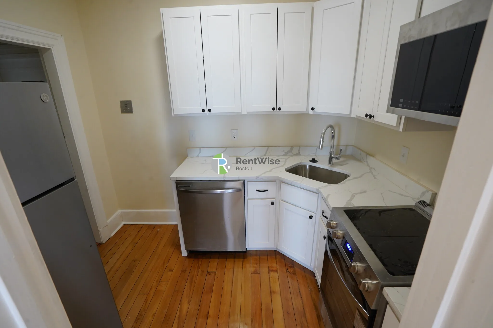 2 bed, 2 bath apartment for rent at 1212 Commonwealth Ave Unit 1, Brighton — photo 14 of 18