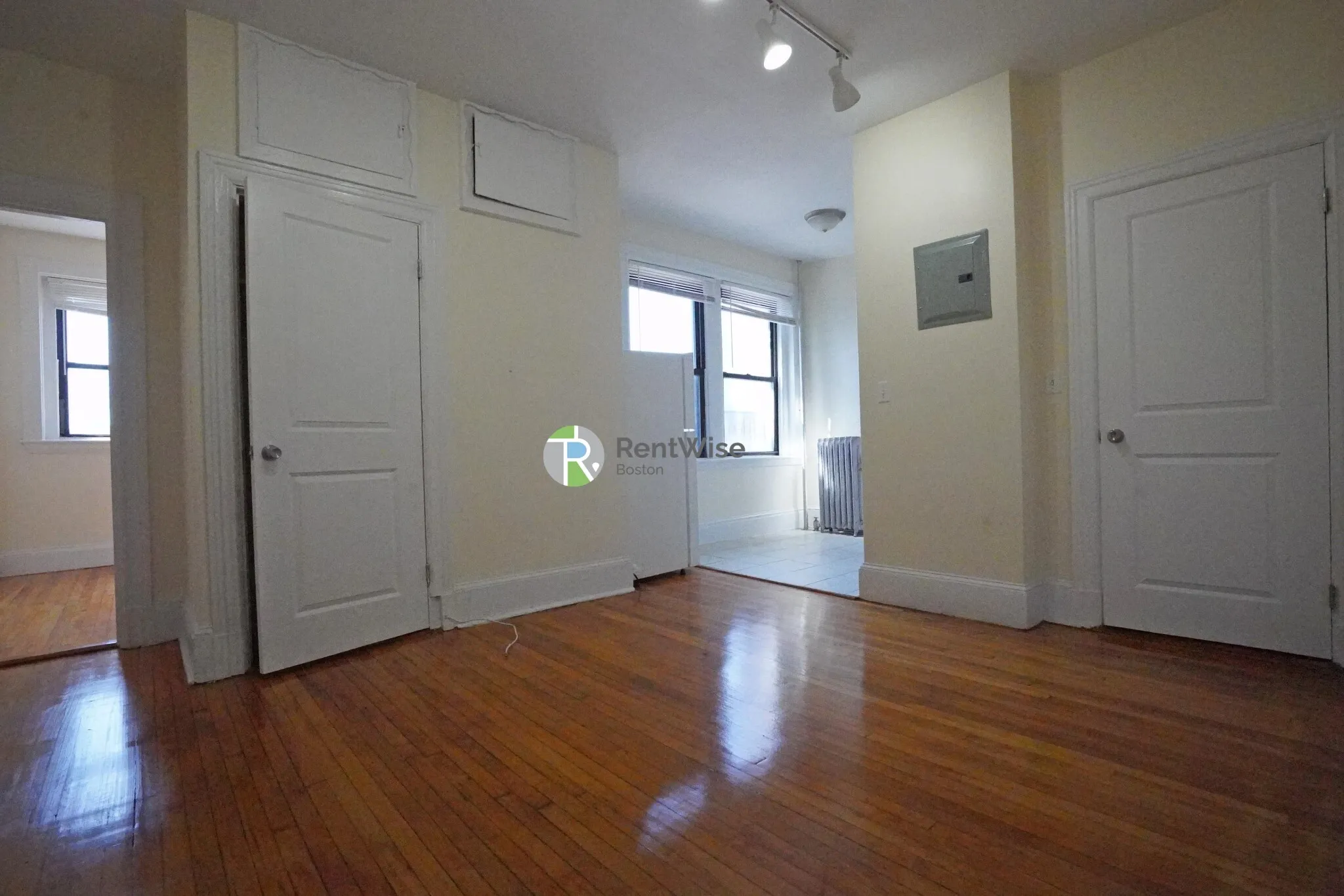 1 bed, 1 bath apartment for rent at 1212 Commonwealth Ave Unit 11, Brighton — photo 1 of 14