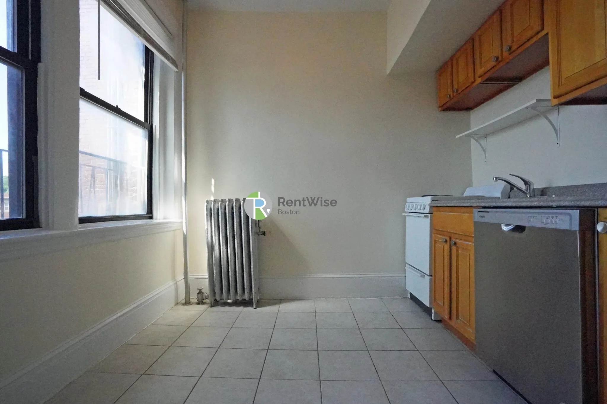 1 bed, 1 bath apartment for rent at 1212 Commonwealth Ave Unit 11, Brighton — photo 4 of 14