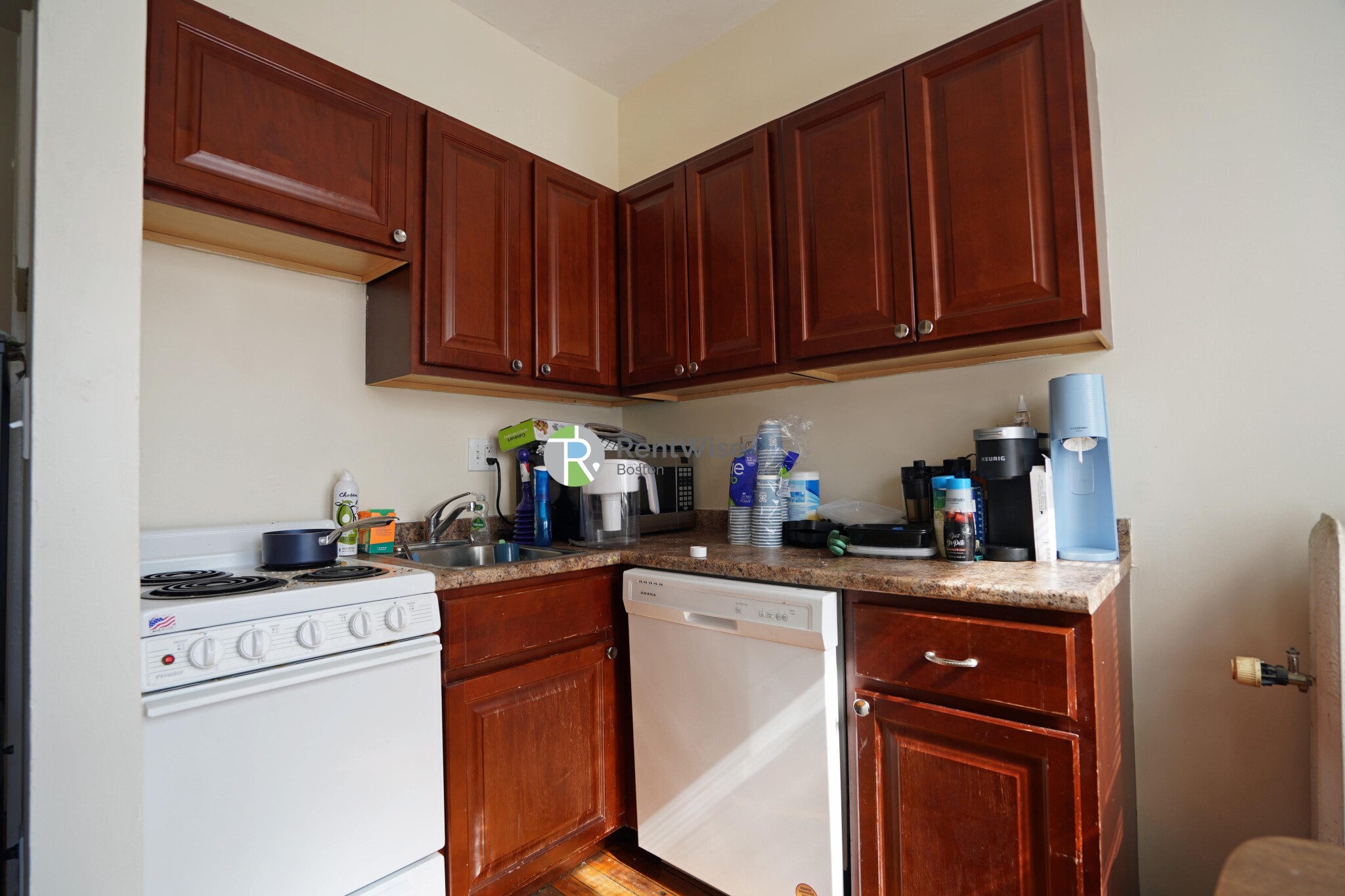 1 bed, 1 bath apartment for rent at 1212 Commonwealth Ave Unit 12, Brighton — photo 7 of 15