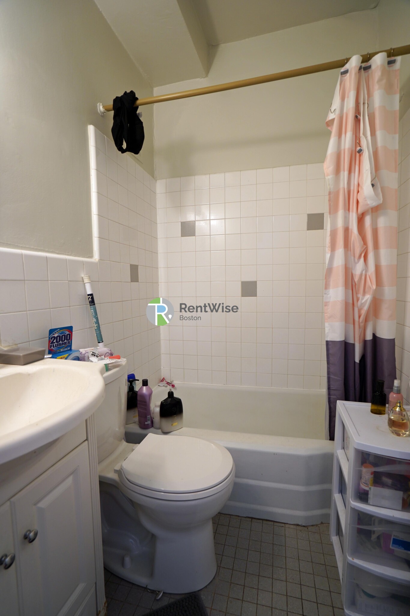 1 bed, 1 bath apartment for rent at 1212 Commonwealth Ave Unit 12, Brighton — photo 8 of 15