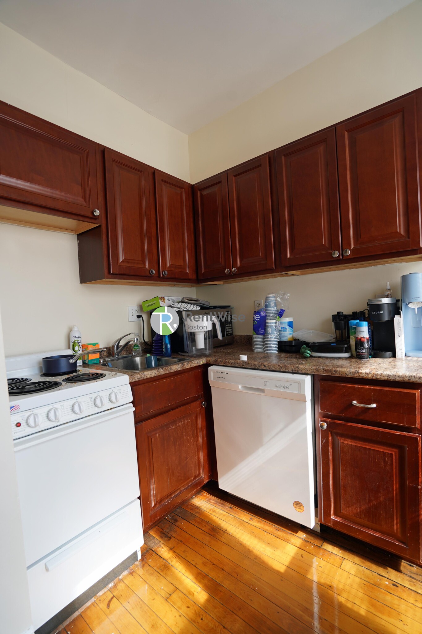 1 bed, 1 bath apartment for rent at 1212 Commonwealth Ave Unit 12, Brighton — photo 6 of 15
