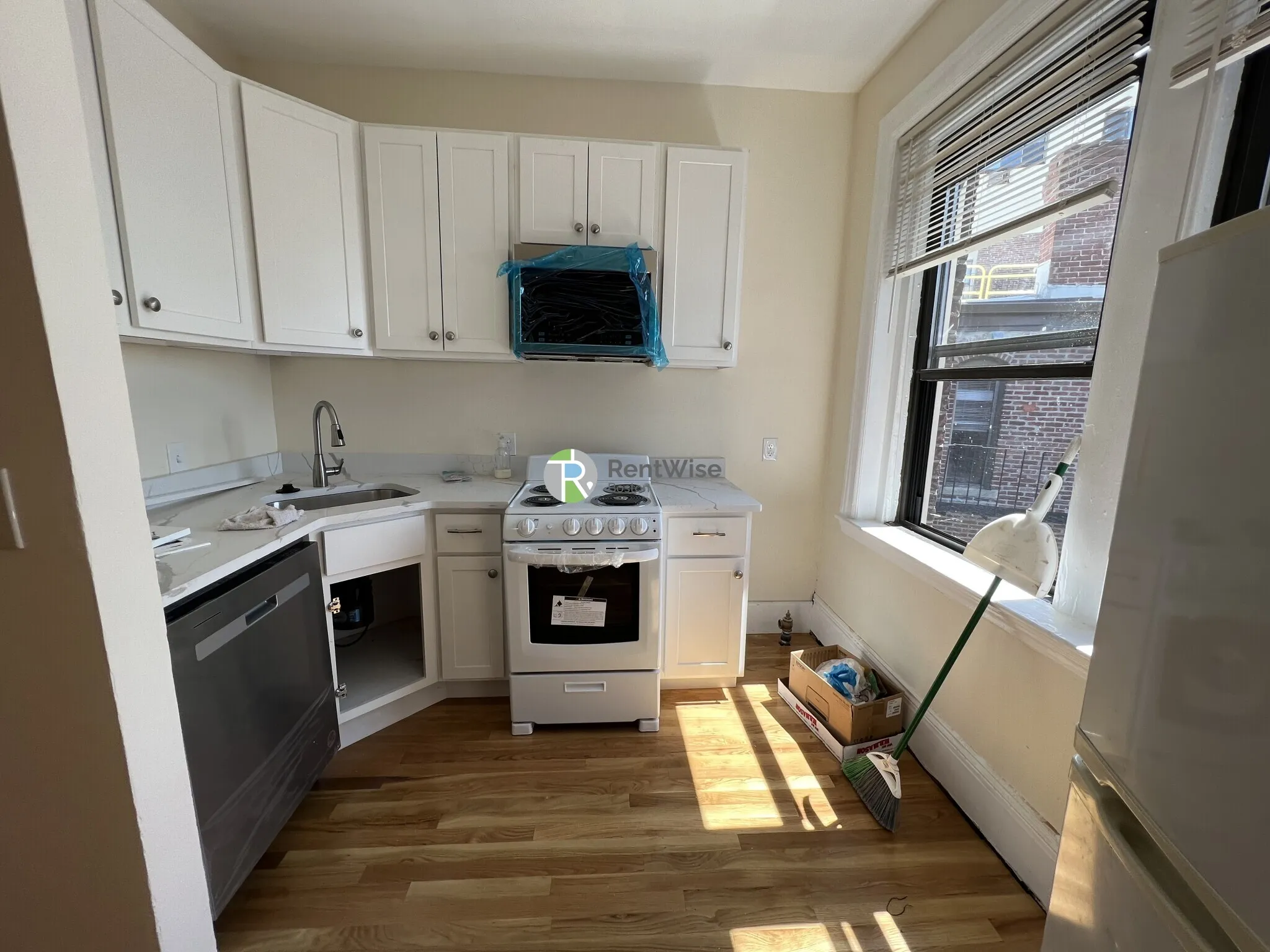 1 bed, 1 bath apartment for rent at 1212 Commonwealth Ave Unit 16, Brighton — photo 6 of 23