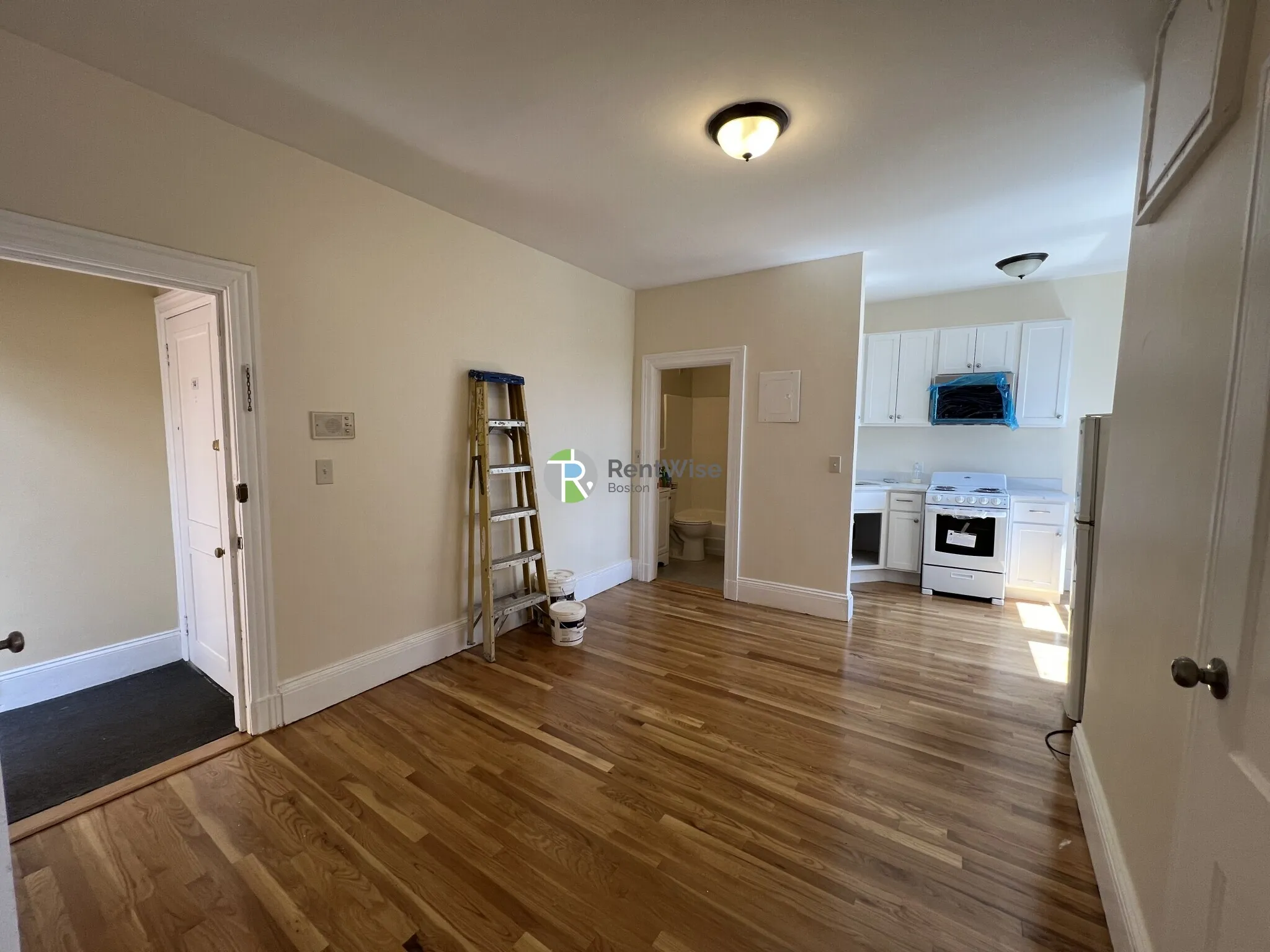 1 bed, 1 bath apartment for rent at 1212 Commonwealth Ave Unit 16, Brighton — photo 7 of 23
