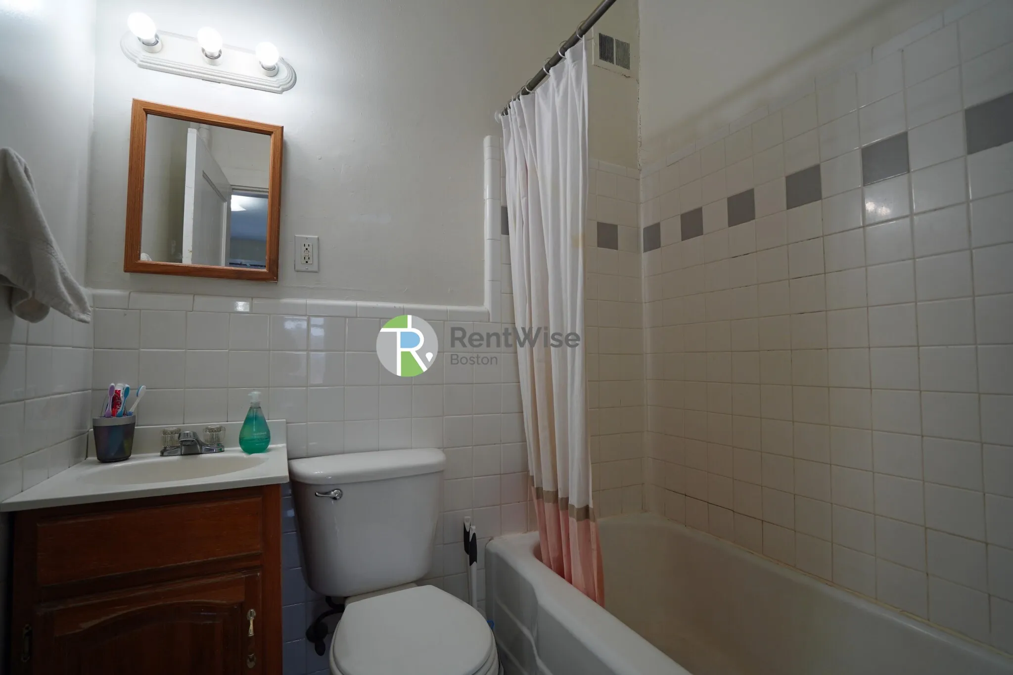 1 bed, 1 bath apartment for rent at 1212 Commonwealth Ave Unit 5, Brighton — photo 12 of 17