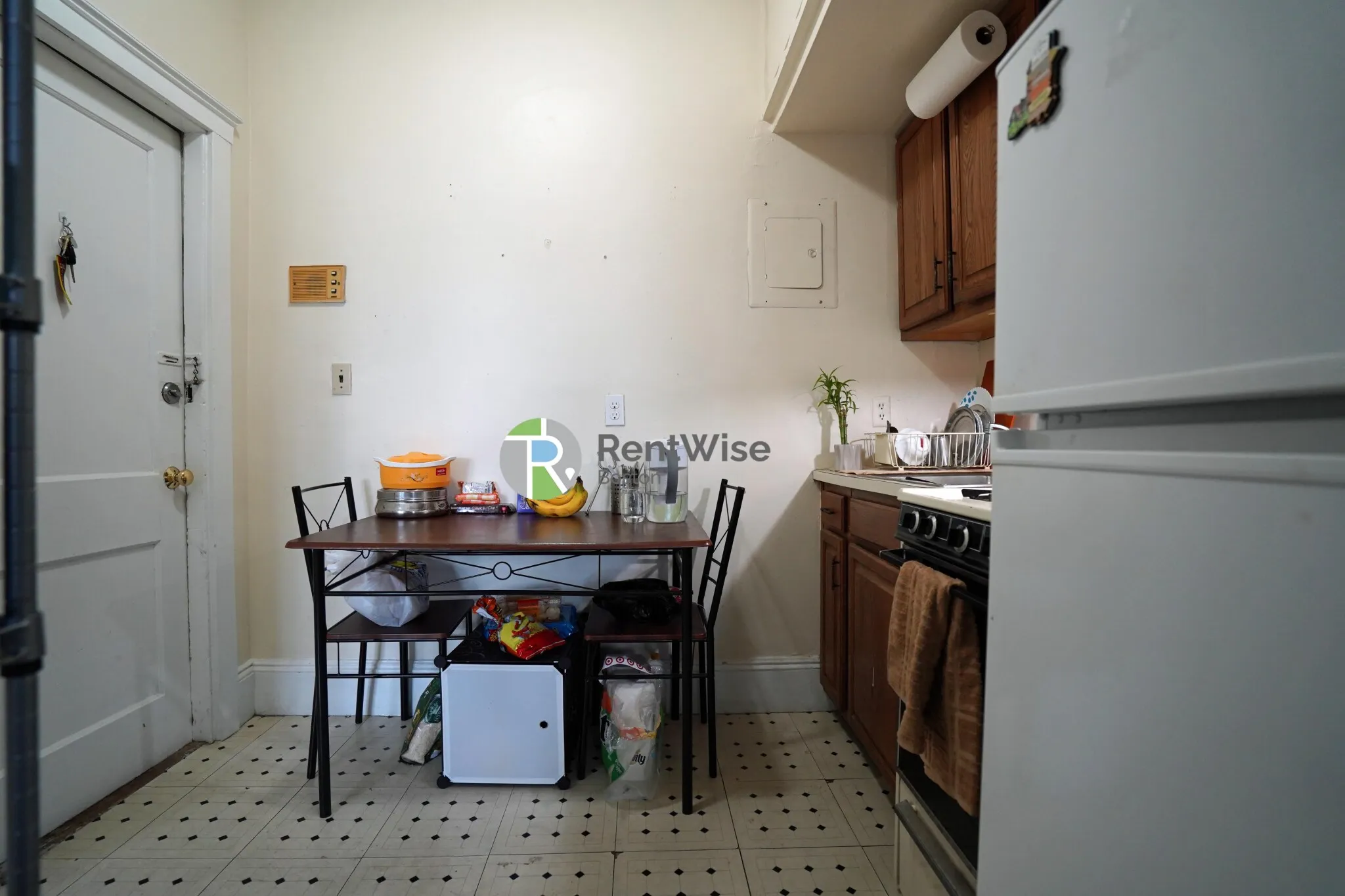 1 bed, 1 bath apartment for rent at 1212 Commonwealth Ave Unit 5, Brighton — photo 7 of 17