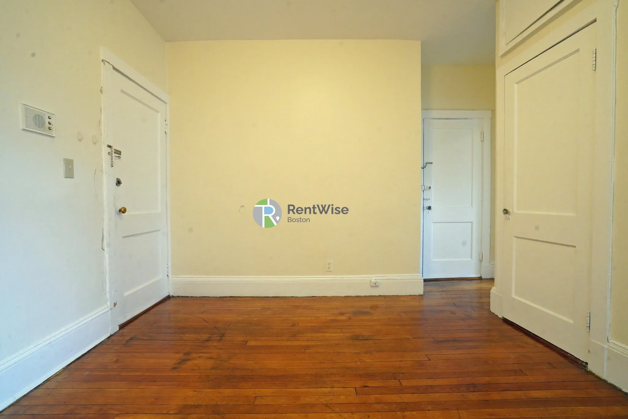1 bed, 1 bath apartment for rent at 1212 Commonwealth Ave Unit 6, Brighton — photo 3 of 27