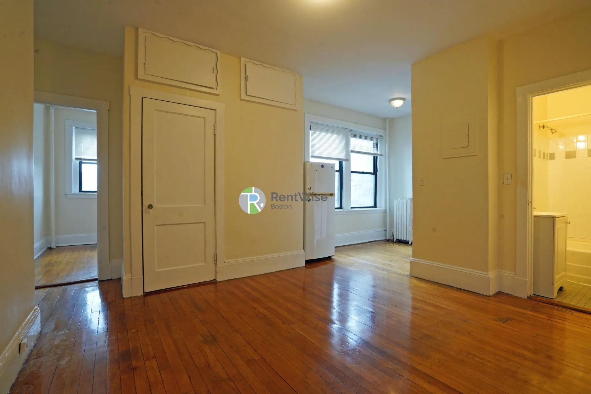 1 bed, 1 bath apartment for rent at 1212 Commonwealth Ave Unit 6, Brighton — photo 1 of 27